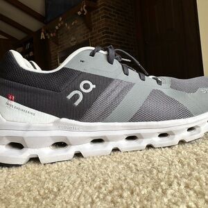 Women’s On Cloudrunner Running Shoes